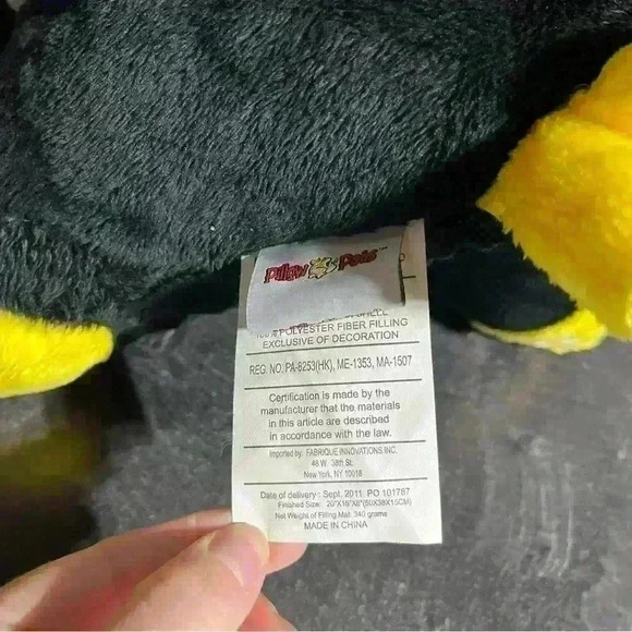 My Pillow Pets Iowa Hawkeyes Large Pillow - NCAA Football Basketball - Picture 6 of 11